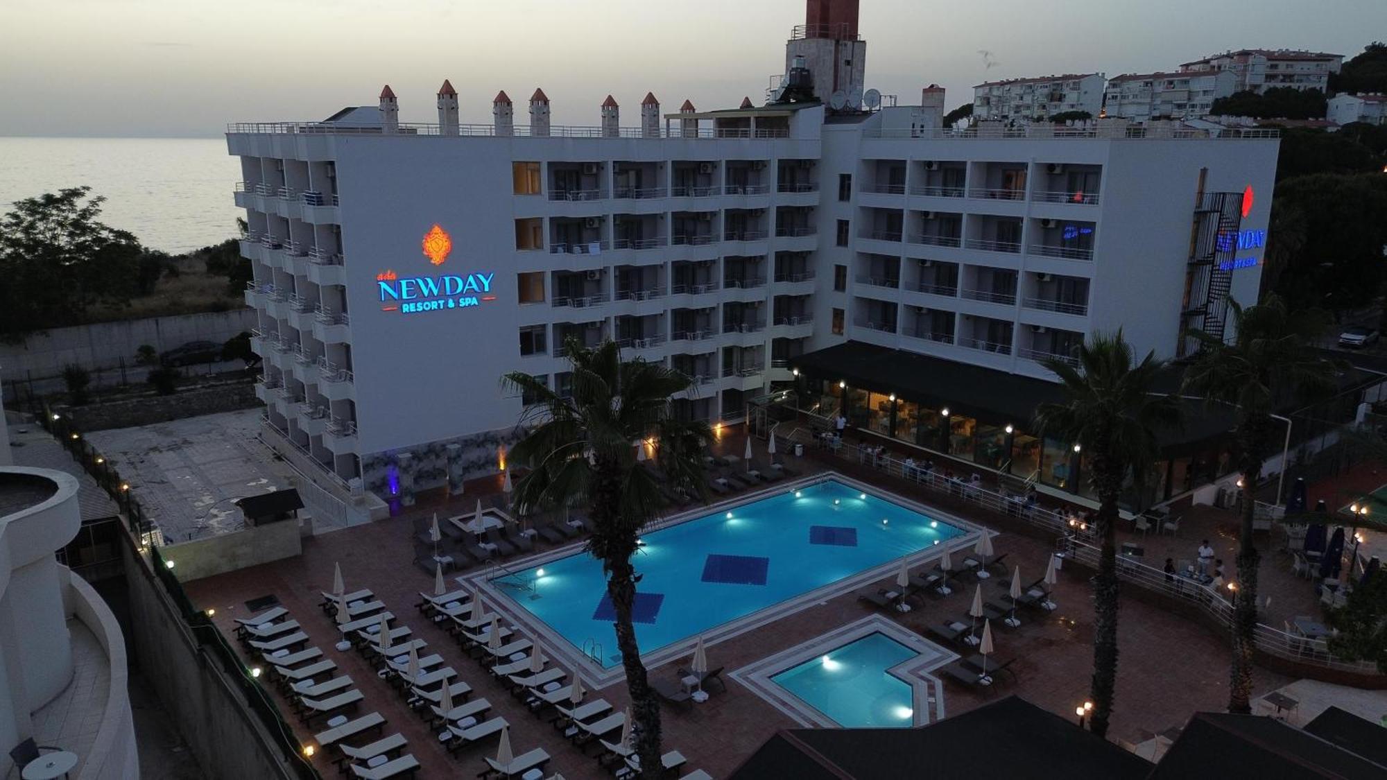 Ada Newday Resort Hotel クシャダス エクステリア 写真